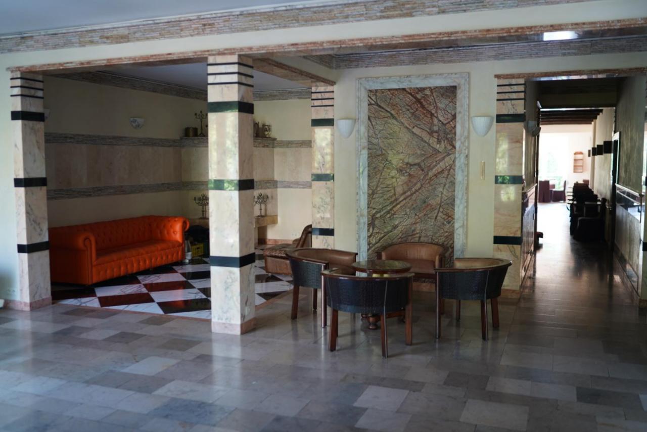 Hotel ยูราตา ภายนอก รูปภาพ